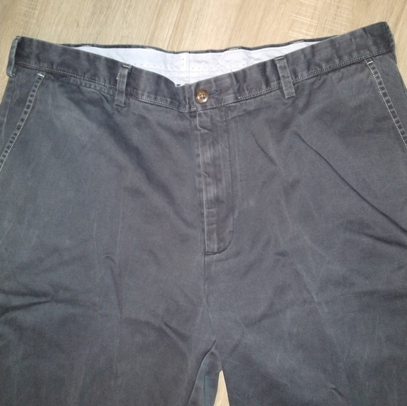 Johnston and Murphy size 38 W 32 L. Very good condition. - Picture 7 of 8